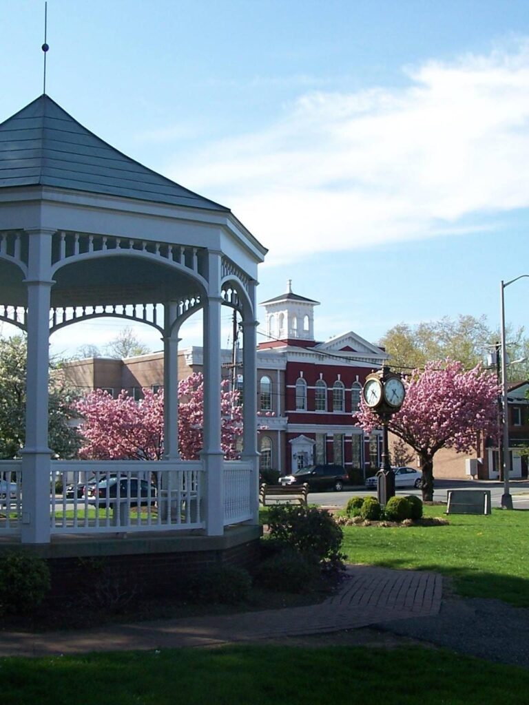 gazebo Chatham Borough, NJ: A Morris County Municipality
