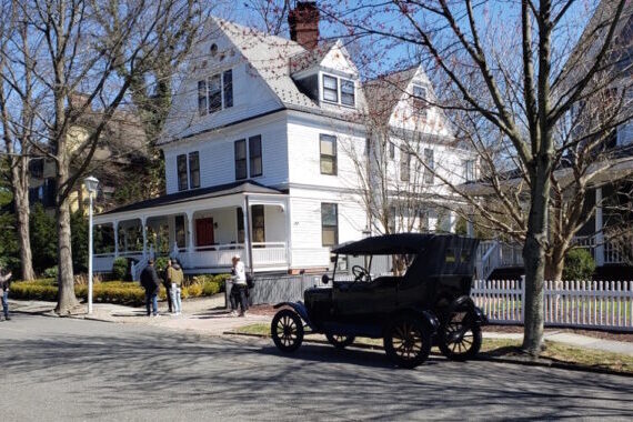Movie crews return to Morristown street where Meryl Streep once starred