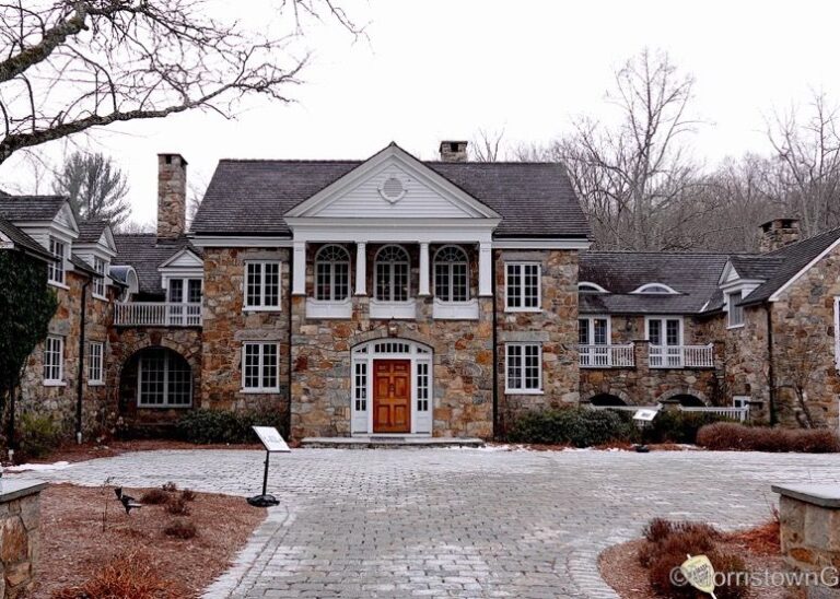 Mansion in May Wildfair's Winter Makeover